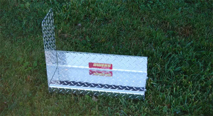 Owens Products 82028 Commercial-Grade Diamond-Plate Running Boards With Stone Guard – Aluminum, 138" Length, Fits 1992–2018 Ford E-Series Cutaway Vans 1